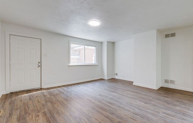 Check out this renovated 2 bed with central a/c in the heart of Allentown!