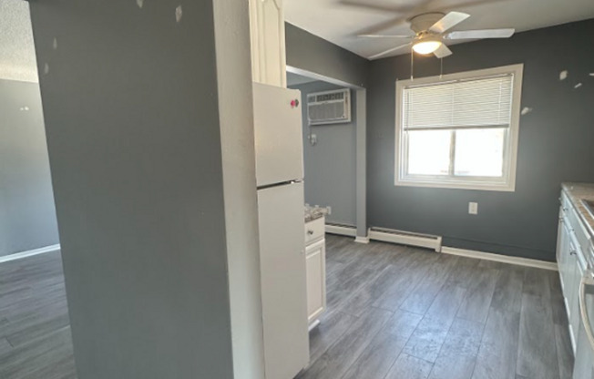 2 beds, 1 bath, 750 sqft, $1,349, Unit 1624-12