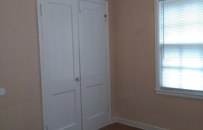 2225 S Kansas