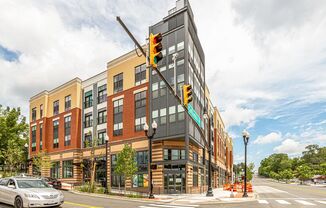 1 bedroom 1 bathroom condo available immediately for rent