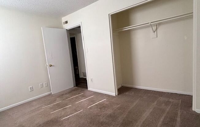 2 beds, 1 bath, 675 sqft, $675, Unit 440 Arter-Unit 12