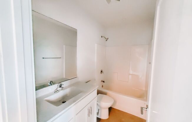 Studio, 1 bath, 465 sqft, $975, Unit D203