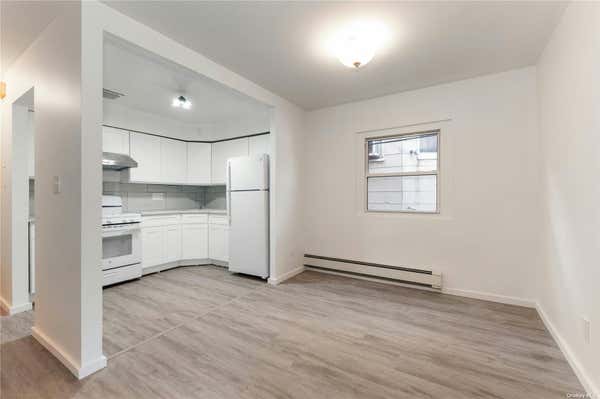 3 beds, 1 bath, $3,000, Unit 2