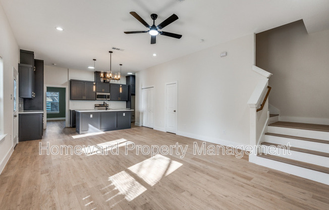 835 STAMPS AVE