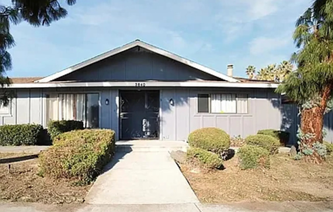 3840 WHITE LANE #1-4