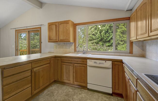 5bd/2.5ba Bellevue Home