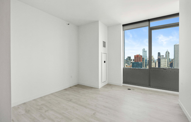 899 S MICHIGAN AVE