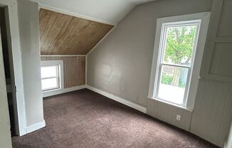 Studio, 1 bath, $655, Unit 4