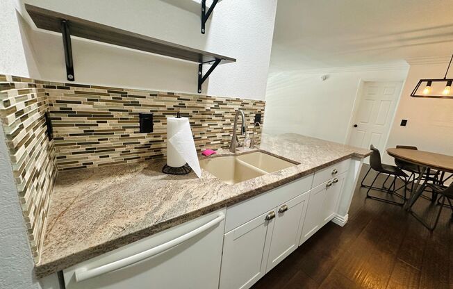 2 beds, 2 baths, $1,695, Unit UNIT 2251