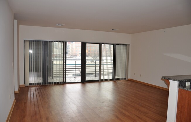 1 bed, 1.5 baths, 1,050 sqft, $1,975, Unit 307