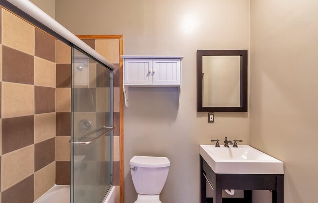 2 beds, 2 baths, $2,750
