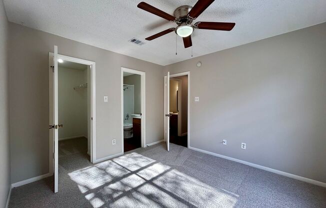 3 beds, 2.5 baths, 1,182 sqft, $1,650, Unit A