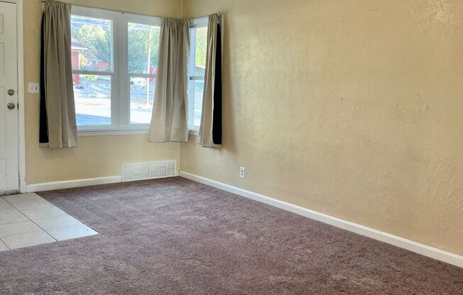 1 bed, 1 bath, 1,112 sqft, $950