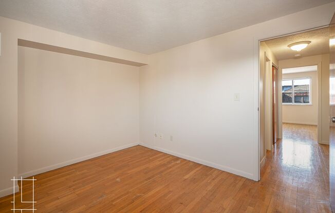 2 beds, 1.5 baths, $1,425, Unit 411 E Buttles Ave Apt. I