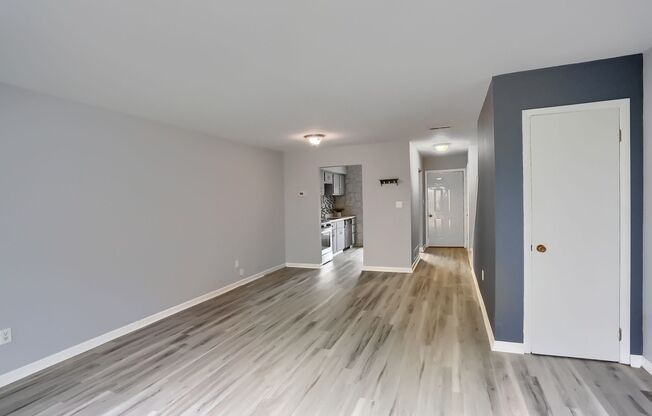 UPDATED 2 BEDROOM CONDO - Heart of Moon Township