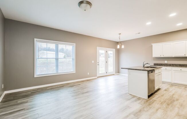 3 beds, 2.5 baths, 1,464 sqft, $1,395, Unit 114A