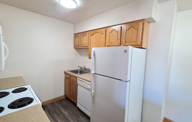 2 beds, 2 baths, 960 sqft, $790, Unit 222