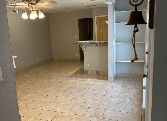 8800 Springmail CIR