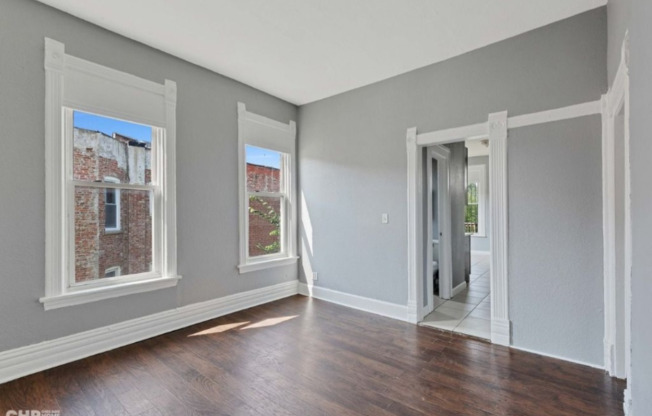 1124 S SACRAMENTO BLVD