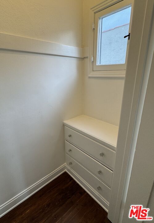 326 1/2 N SYCAMORE AVE