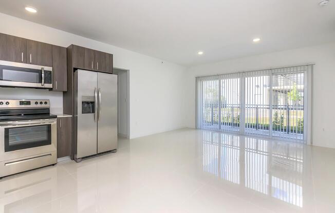 Home - Modern Towers - Homestead, FL