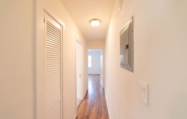 1049-1053  43rd St.
