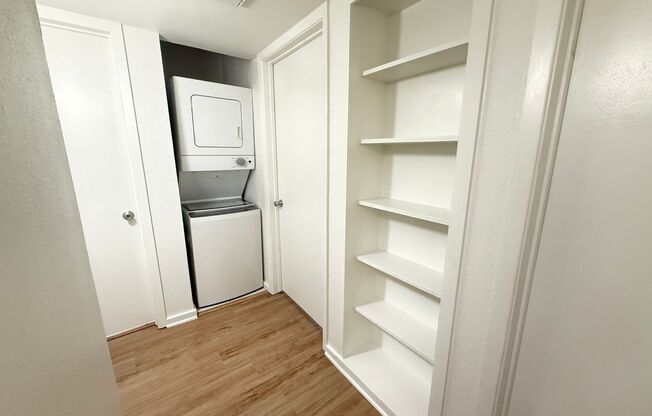 2 beds, 1 bath, 954 sqft, $1,705, Unit RRO-104