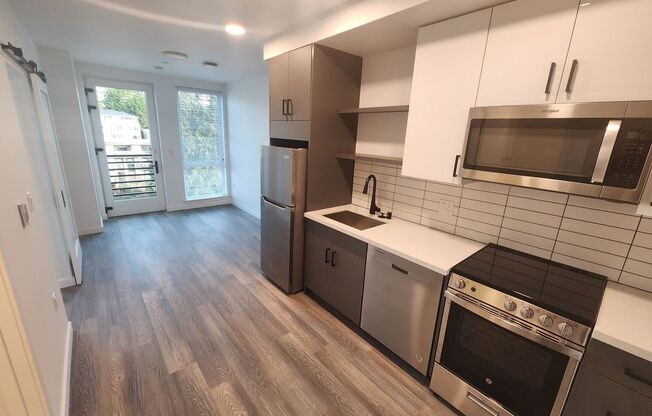1 bed, 1 bath, 385 sqft, $1,695, Unit 504