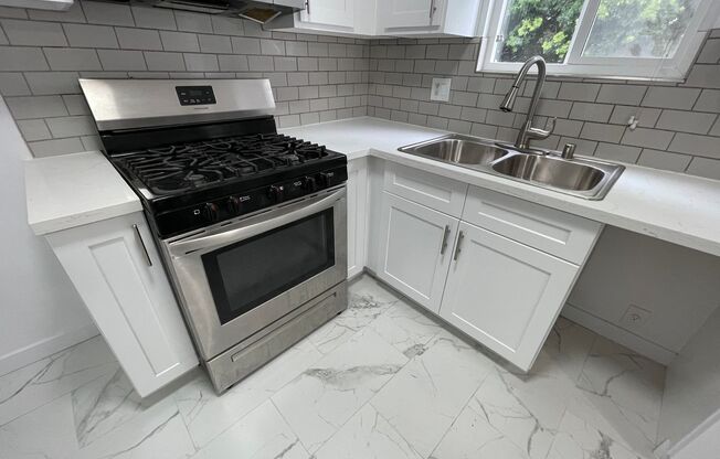 2 beds, 1 bath, 793 sqft, $2,175, Unit 078#B2