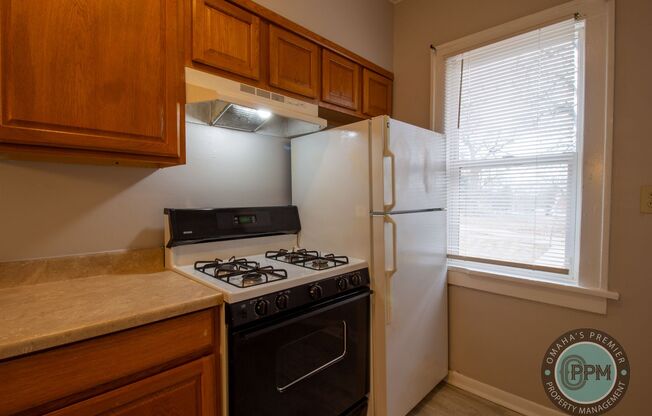 2 beds, 1 bath, $1,325