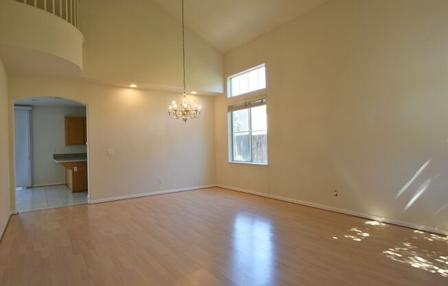 Beautiful and Spacious 4 Bedroom 2.5 Bath Home in North San Jose!