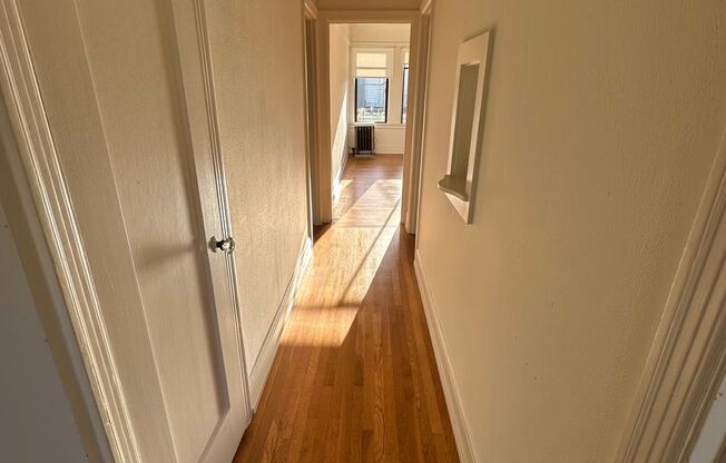 2395 Francisco Street (970r)