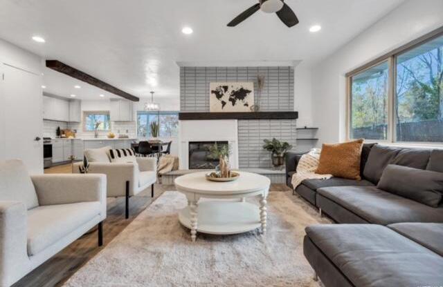 1274 WAGON WHEEL LN