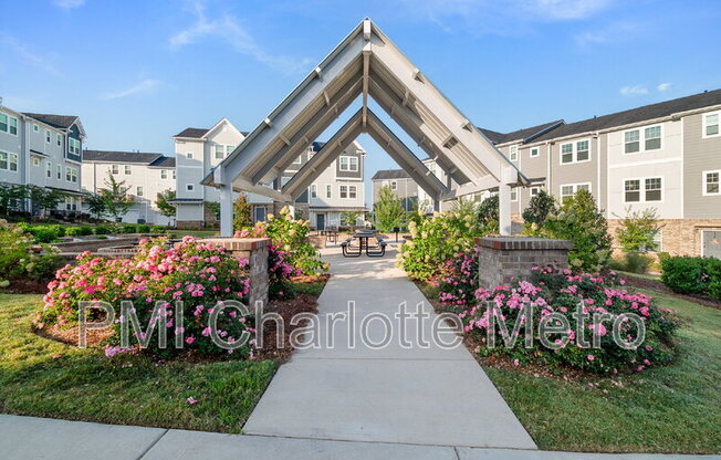 4472 MILLENNIUM AVE