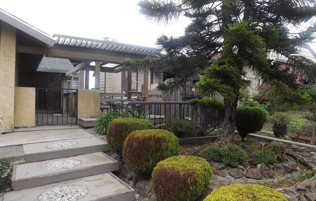 Nice 3 bedroom 2 bathroom Home