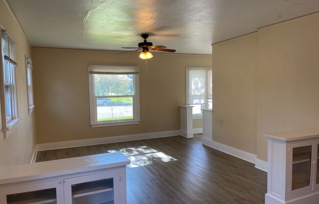 Spacious 5 Bed, 2 Bath - PRE-LEASING FOR JUNE