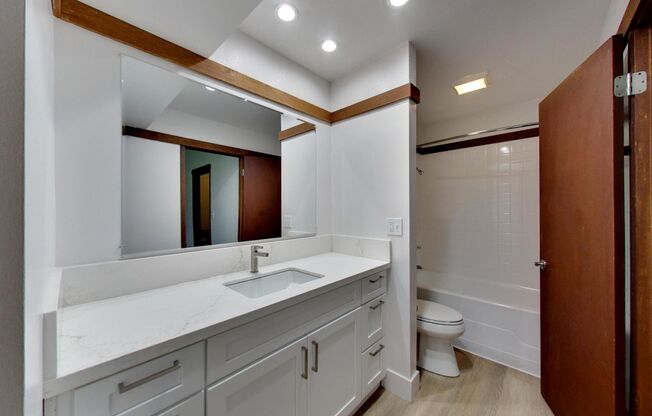 1 bed, 1 bath, 720 sqft, $2,457, Unit 23