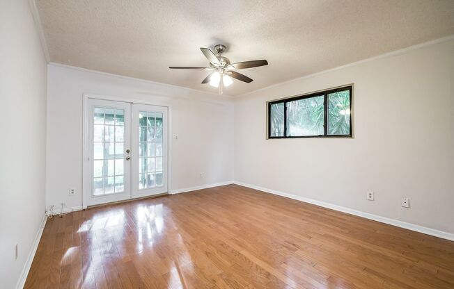 3/2 Palm Harbor Townhouse AVAILABLE NOW!