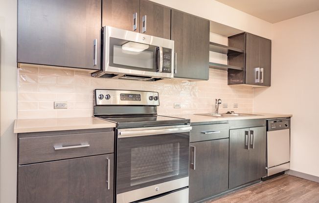 Studio, 1 bath, 456 sqft, $1,375, Unit 1204