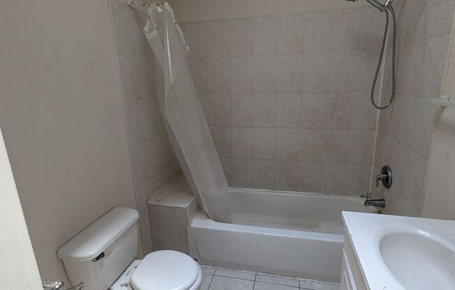 Spacious Home - West Philadelphia