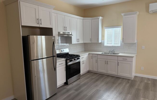 Renovated studio ADU in an excellent area of Uptown Whittier, ALL UTILITIES & APPLIANCES INCLUDED