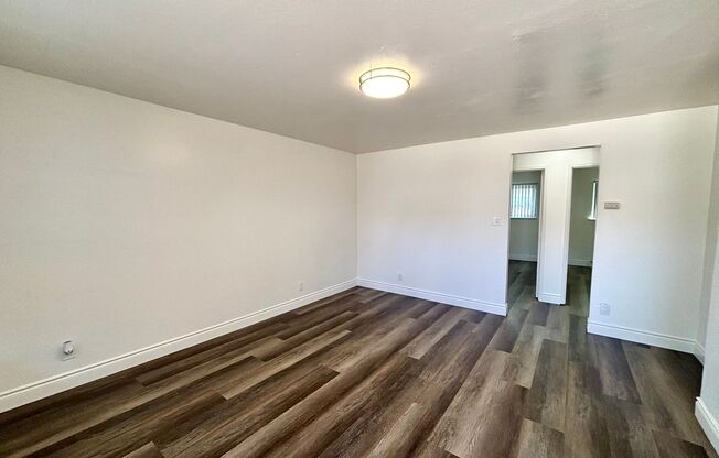 2 beds, 1 bath, 704 sqft, $2,150, Unit 004