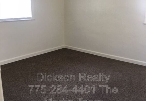 2 beds, 1 bath, 940 sqft, $1,645