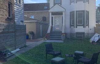 2418 N WASHTENAW AVE