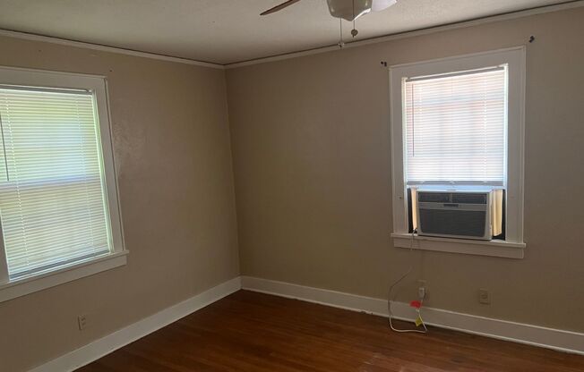 1 bed, 1 bath unit in Vollintine Evergreen Historic District