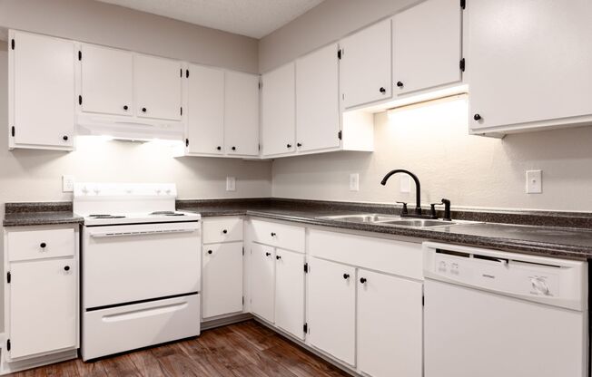 1 bed, 1 bath, 616 sqft, $895, Unit B-8