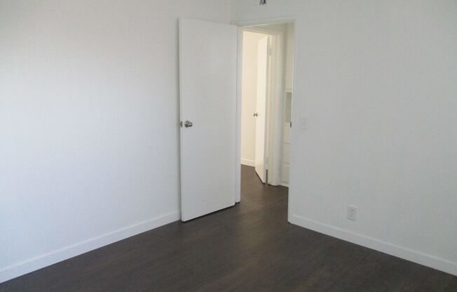 1 bed, 1 bath, $2,095, Unit 11