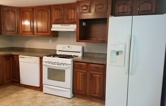 2 beds, 1.5 baths, $1,700, Unit 414 Fourth Street