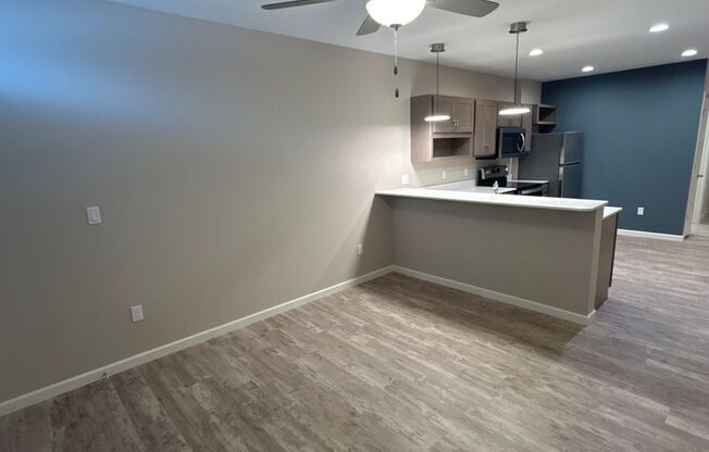 Studio, 1 bath, 500 sqft, $995, Unit 26