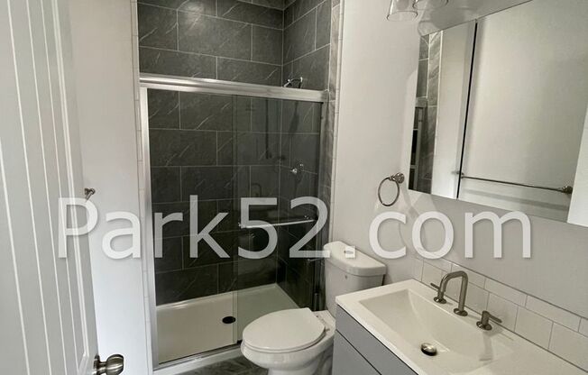 3 beds, 2 baths, $2,695, Unit 5102 N 9th St #A